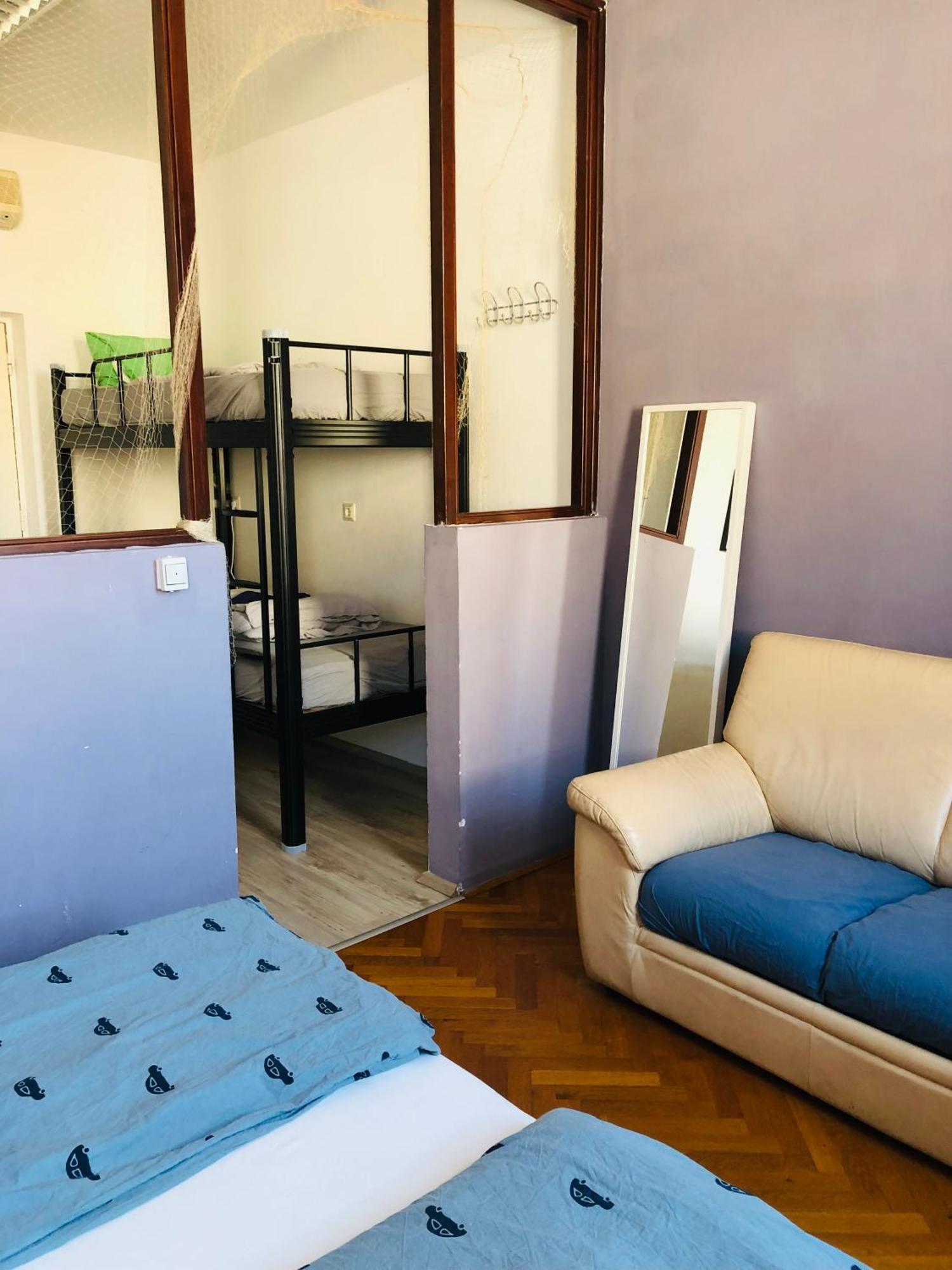 Bishnu Hostel ซาเกร็บ ภายนอก รูปภาพ